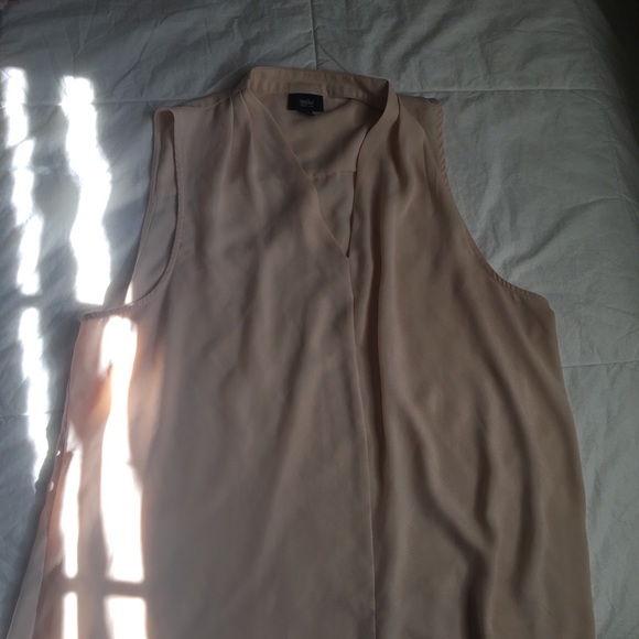 Worn once light pink business attire. - Picture 3 of 5